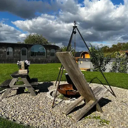 Tirolian North, Whirlpool, Sauna, Lagerfeuer * Bundorf