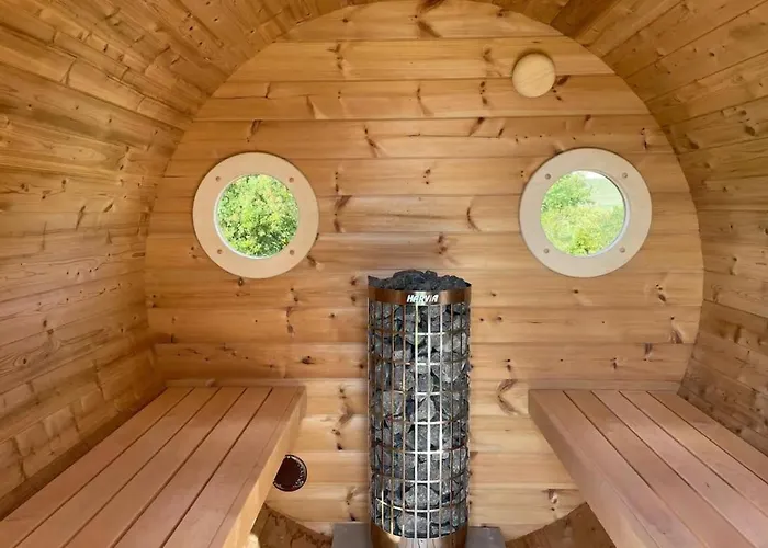 Tirolian North, Whirlpool, Sauna, Lagerfeuer * Bundorf