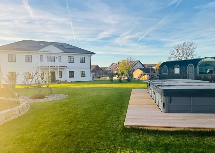 Ferienhaus Tirolian North, Whirlpool, Sauna, Lagerfeuer